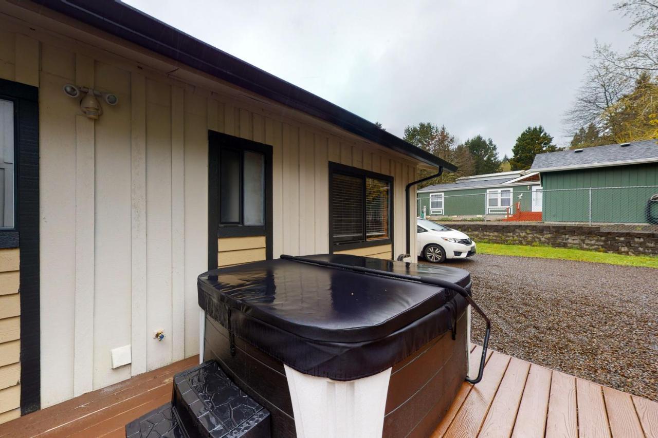 By The River Nehalem 外观 照片